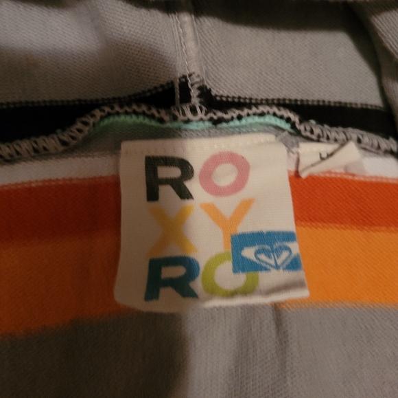 ROXY SWEATER ON HOOD - Picture 2 of 2